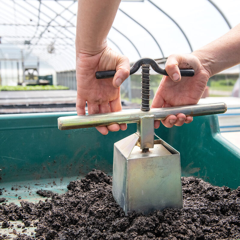 1-Cell Handheld Soil Blocker Soil Blocking